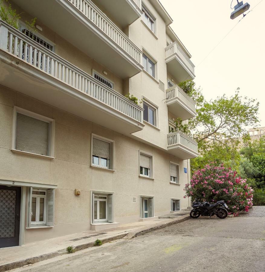 Apartamento Right Under The Acropolis Atenas Exterior foto